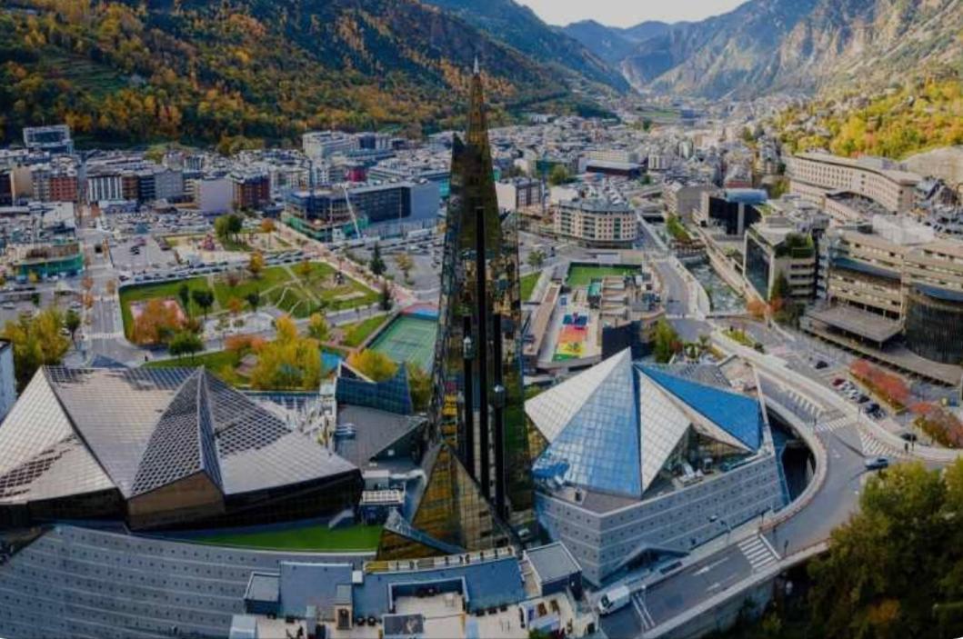 Apartamento En El Centro De Andorra La Vella Con Parking Lejlighed Eksteriør billede